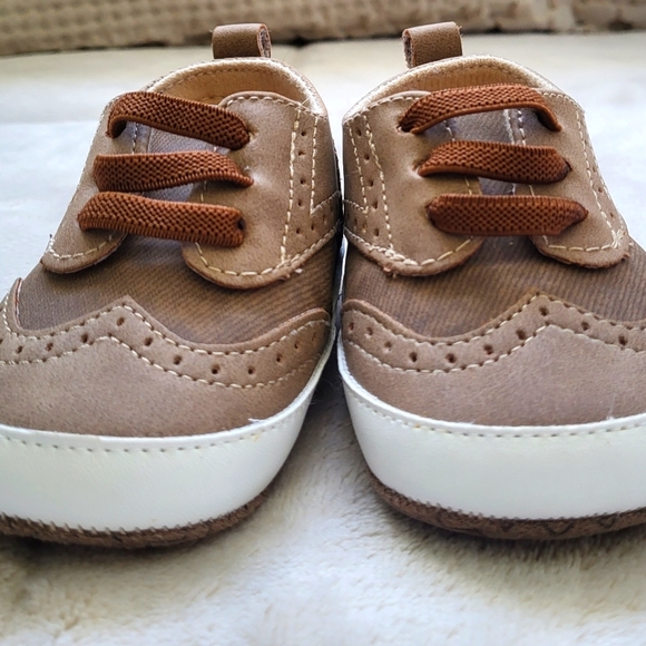 Shoes - Picture 1 of 3